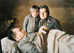 January 21, 1948.  Tanya Dumesh is pregnant with Julya.  Tanya's daughter Raisa is with her. Julya's father Semyon is dead.